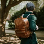 walker-leather-backpack-lifetsyle-2_2000x